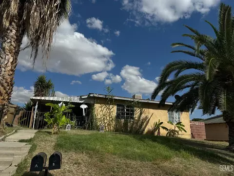 1335 Oswell St, Bakersfield, CA 93306