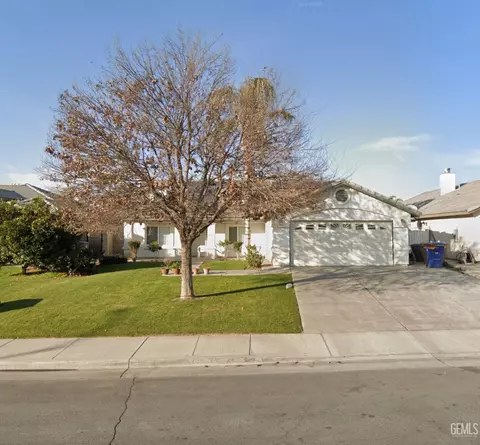4110 Serene Oak Dr, Bakersfield, CA 93313