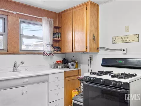 121 Lucard, Taft, CA 93268 photo 17