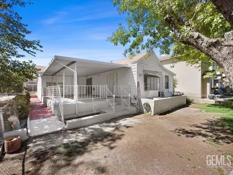 121 Lucard, Taft, CA 93268 photo 4