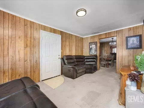 121 Lucard, Taft, CA 93268 photo 11