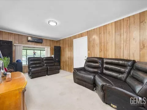 121 Lucard, Taft, CA 93268 photo 10