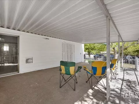 121 Lucard, Taft, CA 93268 photo 5