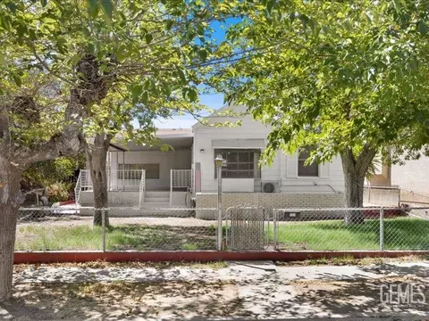 121 Lucard, Taft, CA 93268 photo 2