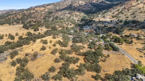17741 Buckpasser Pl, Tehachapi, CA 93561 photo 5