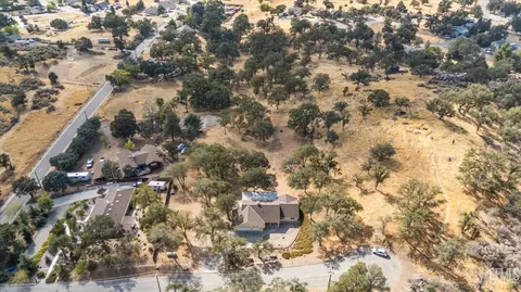 17741 Buckpasser Pl, Tehachapi, CA 93561 photo 4