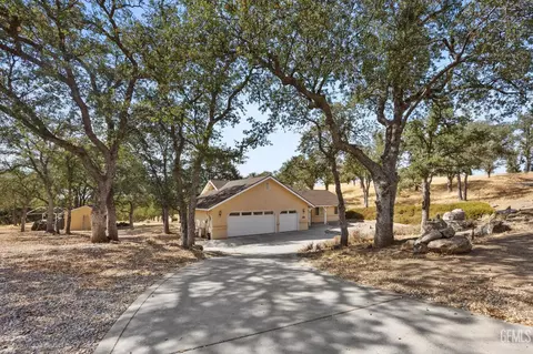 17741 Buckpasser Pl, Tehachapi, CA 93561 photo 9
