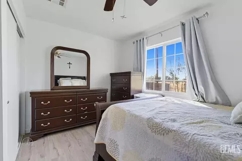 Bedroom - 4221 Roxy Ln, Shafter, CA 93263 photo 1 of 3