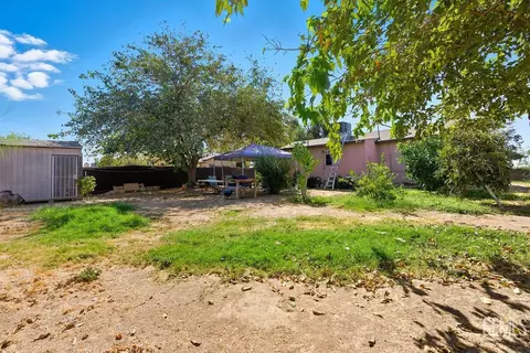 Exterior - 4221 Roxy Ln, Shafter, CA 93263 photo 5 of 8