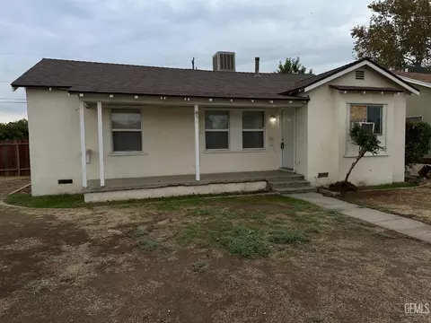 131 Bernard St, Bakersfield, CA 93305