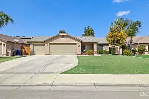 10806 Valverde Dr, Bakersfield, CA 93311