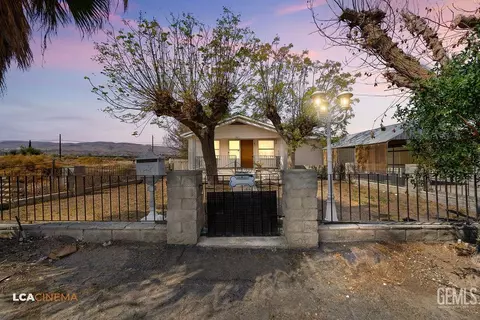 Exterior - 721 Buchanan St, Taft, CA 93268 photo 1 of 5