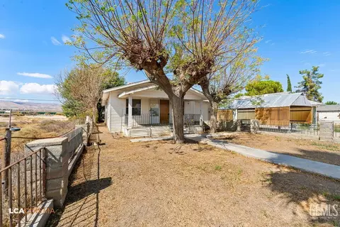 Exterior - 721 Buchanan St, Taft, CA 93268 photo 4 of 5