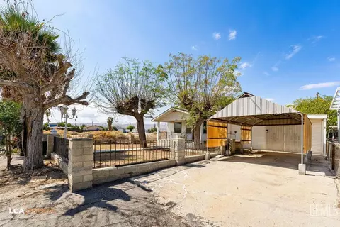 Exterior - 721 Buchanan St, Taft, CA 93268 photo 3 of 5