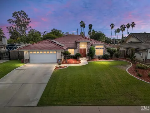 1732 Blossom Crest St, Bakersfield, CA 93314