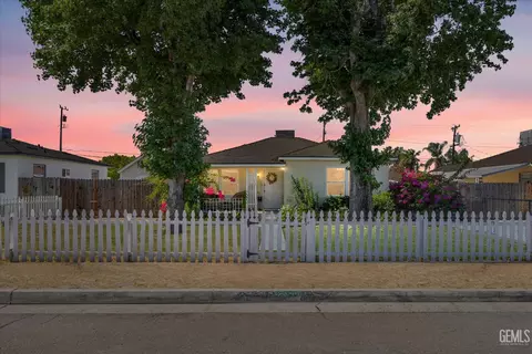 505 Linda Vista Dr, Bakersfield, CA 93308