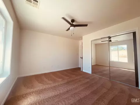 Bedroom - 28190 Braeburn Pl, Tehachapi, CA 93561 photo 3 of 3