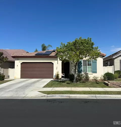 10026 Besancon Way, Bakersfield, CA 93306