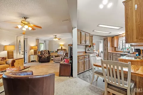 24701 Chimanimani Ct, Tehachapi, CA 93561 photo 7