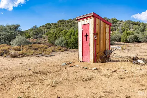 24701 Chimanimani Ct, Tehachapi, CA 93561 photo 31