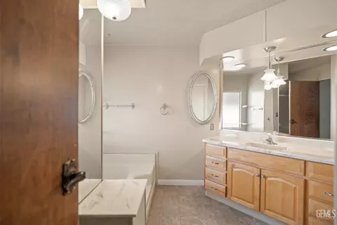 400 E Roberts Ln #71, Bakersfield, CA 93308 photo 24