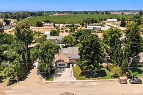 921 Christian Ave, Bakersfield, CA 93314
