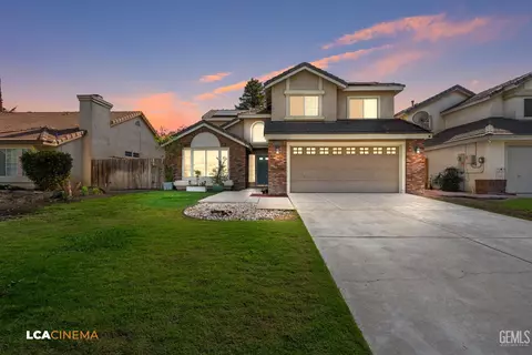 906 Devonshire St, Bakersfield, CA 93312