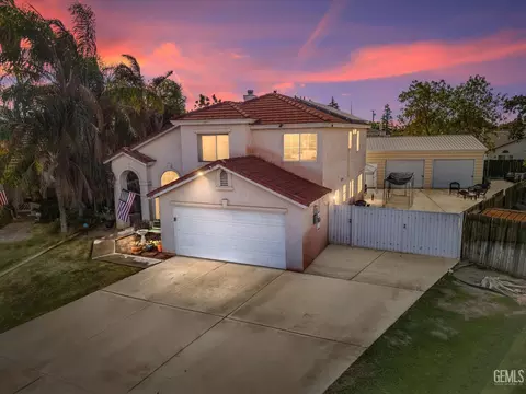 3910 Four Seasons Ct, Bakersfield, CA 93313