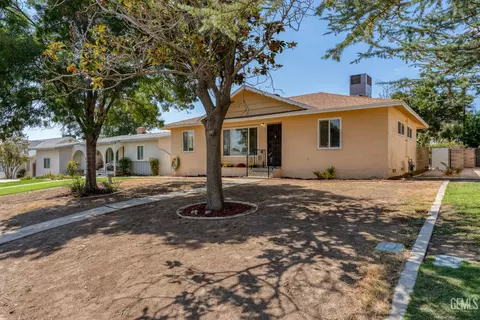 2918 Dartmouth St, Bakersfield, CA 93305