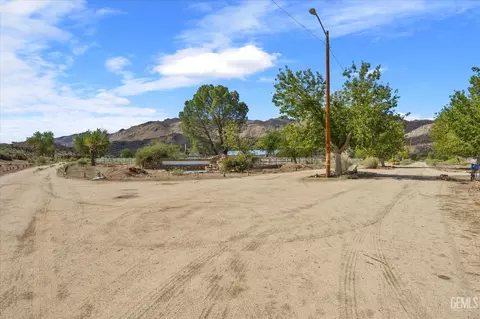 8109 S Kelso Valley Rd, Weldon, CA 93283 photo 26