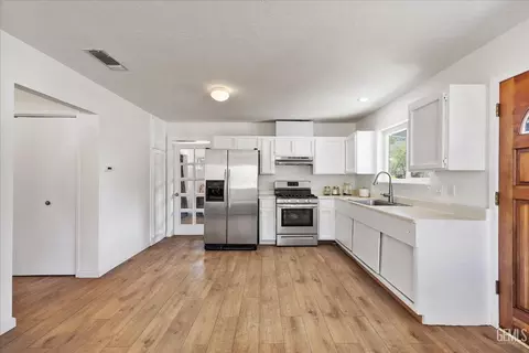 8109 S Kelso Valley Rd, Weldon, CA 93283 photo 10