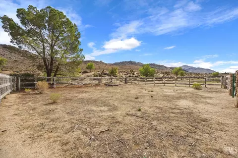 8109 S Kelso Valley Rd, Weldon, CA 93283 photo 28