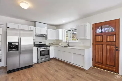 8109 S Kelso Valley Rd, Weldon, CA 93283 photo 11
