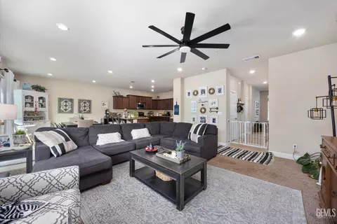 Living - 6115 Cape Cod Ave, Bakersfield, CA 93313 photo 1 of 1