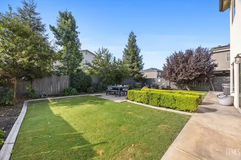 Exterior - 6115 Cape Cod Ave, Bakersfield, CA 93313 photo 6 of 14