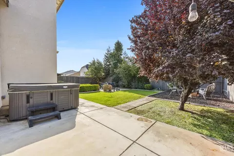 Exterior - 6115 Cape Cod Ave, Bakersfield, CA 93313 photo 14 of 14