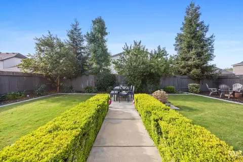 Exterior - 6115 Cape Cod Ave, Bakersfield, CA 93313 photo 5 of 14