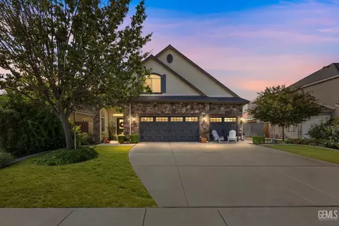 Exterior - 6115 Cape Cod Ave, Bakersfield, CA 93313 photo 1 of 14