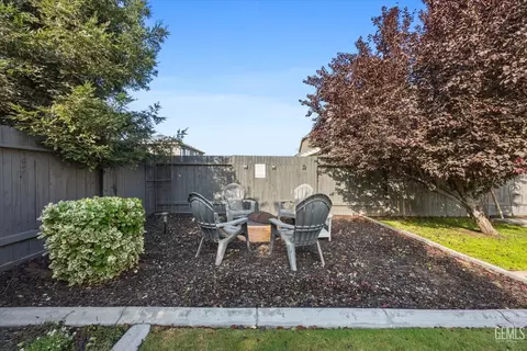 Exterior - 6115 Cape Cod Ave, Bakersfield, CA 93313 photo 9 of 14