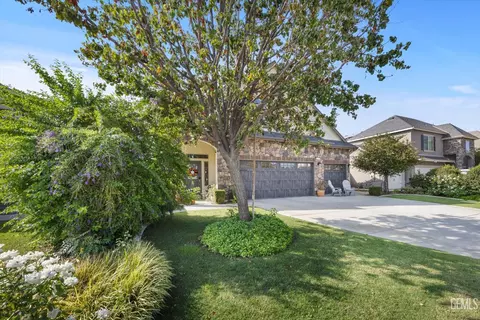 Exterior - 6115 Cape Cod Ave, Bakersfield, CA 93313 photo 2 of 14