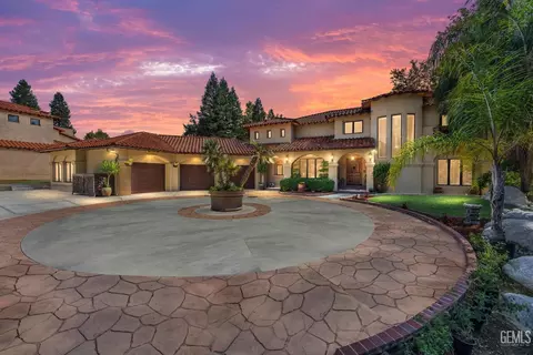 14025 Yokuts Ln, Bakersfield, CA 93306