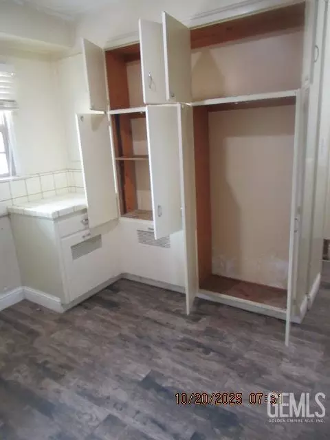Other - 916 Oak Ave, Wasco, CA 93280 photo 5 of 8
