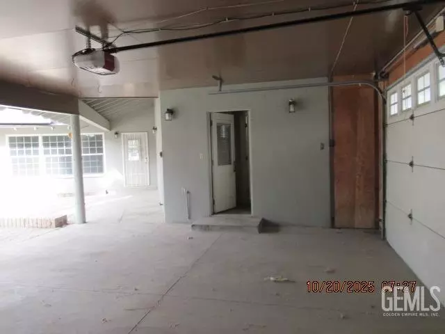 Other - 916 Oak Ave, Wasco, CA 93280 photo 7 of 8