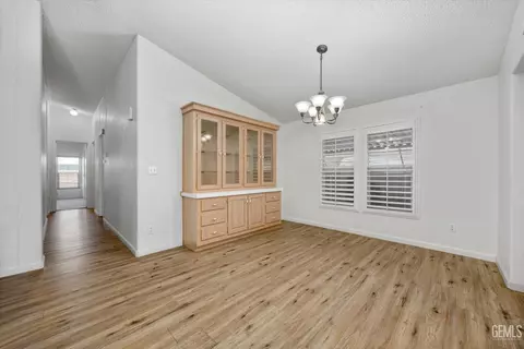 612 44th St, Bakersfield, CA 93301 photo 10