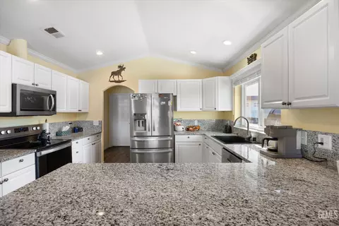 17621 Arlington Pl, Tehachapi, CA 93561 photo 11