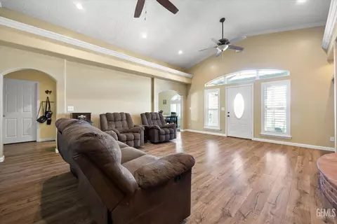 17621 Arlington Pl, Tehachapi, CA 93561 photo 6