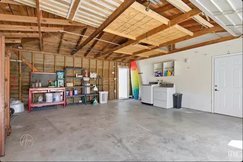 Other - 615 2nd St, Taft, CA 93268 photo 3 of 3