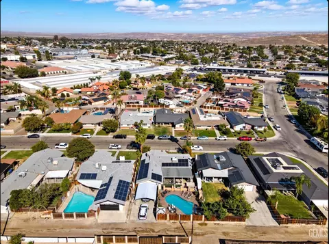 View/Area - 1014 3rd St, Taft, CA 93268 photo 4 of 4