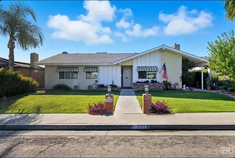 Exterior - 1014 3rd St, Taft, CA 93268 photo 1 of 5