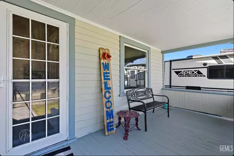 Exterior - 101 Meter St, Maricopa, CA 93252 photo 3 of 9